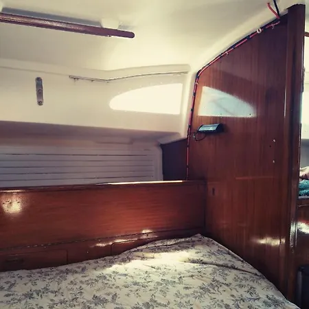 Botel Le Vaisseau D'Horus *